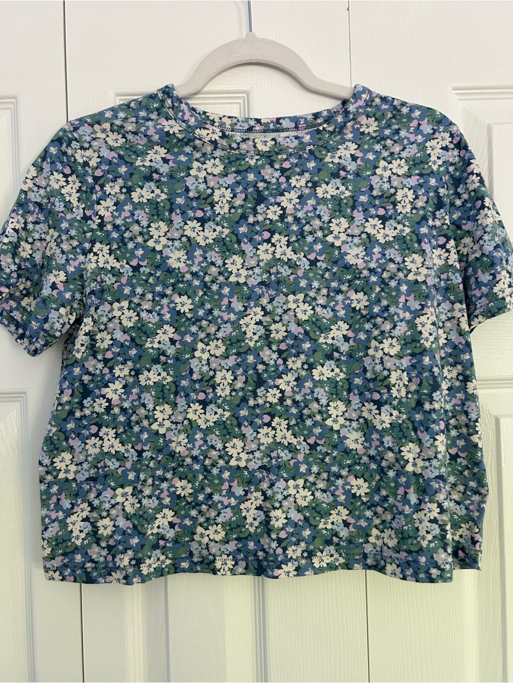 Old Navy Blue and Green Floral Short-Sleeve Tee